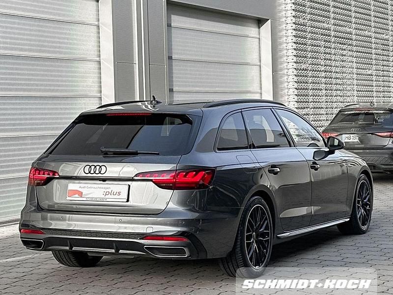 Gebraucht Audi A4 S-Line 190 PS (139 kW) 2024 Grau Kombi