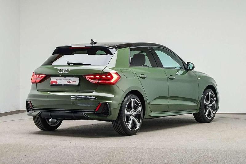 Gebraucht Audi A1 S-Line 95 PS (69 kW) 2025 Distriktgrün metallic/mythossc Limousine