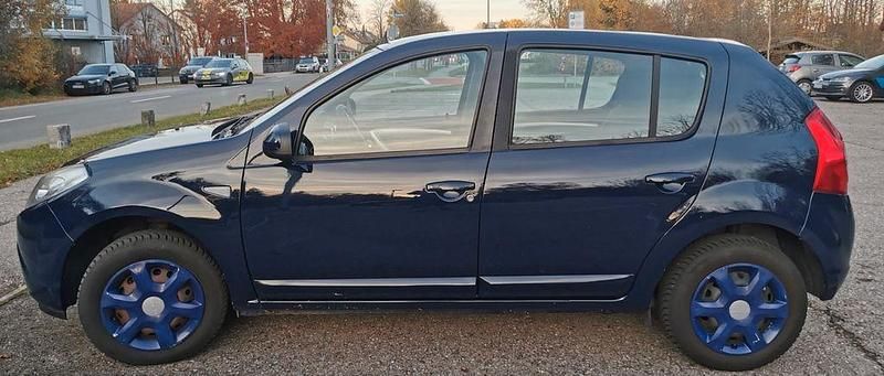 Gebraucht Dacia Sandero Lauréate 75 PS (55 kW) 2012 Blau Limousine