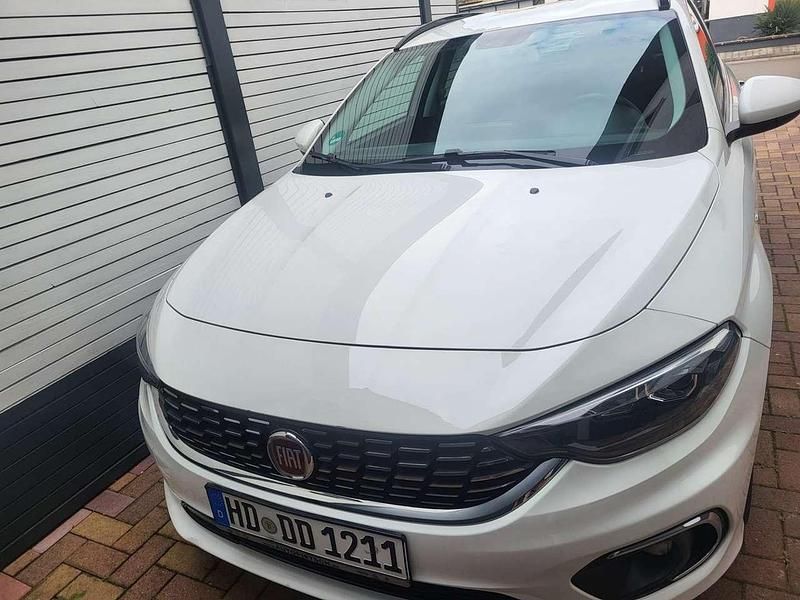 Gebraucht Fiat Tipo Easy 120 PS (88 kW) 2017 Weiß Kombi