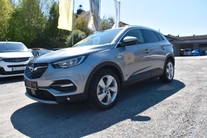 Kontrast grau/quarz silber (metallic) Gebraucht 2021 Opel Grandland X Elegance SUV | 23.999 € (Fairer Preis) - Bild 1/4