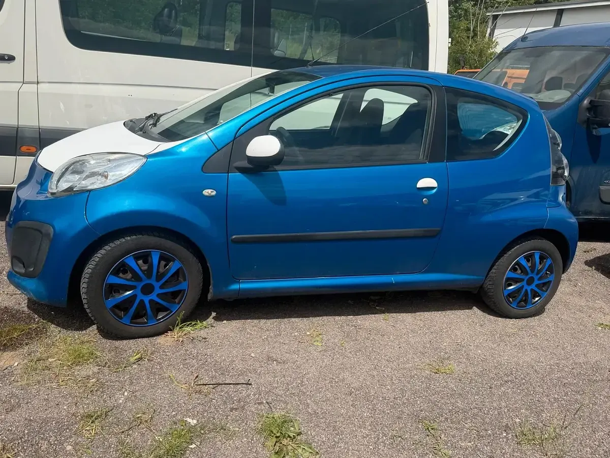 Gebraucht Citroën C1 68 PS (50 kW) 2012 Blau Kleinwagen