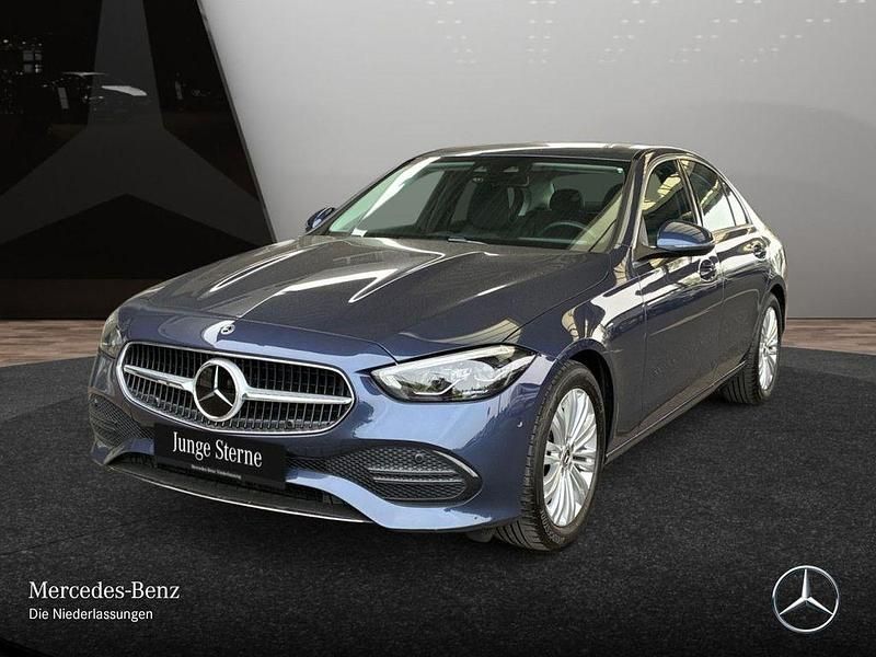 Gebraucht Mercedes C200 Avantgarde 204 PS (150 kW) 2025 Blau Limousine