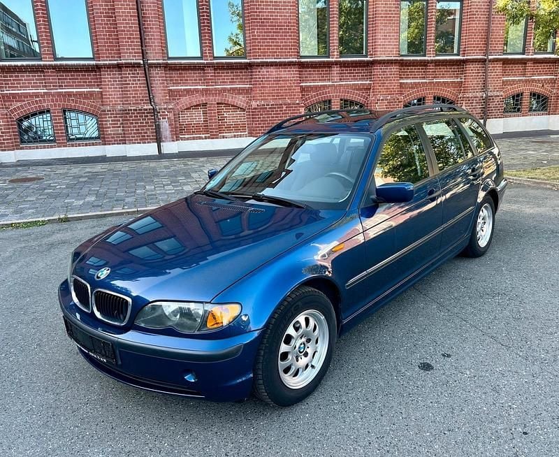 Blau Gebraucht 2004 BMW 316 Kombi | 2.900 € (Etwas zu teuer) - Bild 1/4
