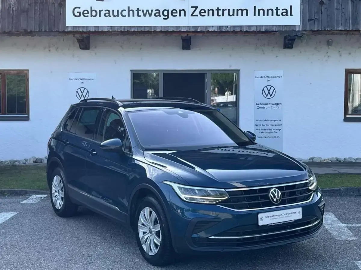 Gebraucht VW Tiguan Life 150 PS (110 kW) 2023 Nightshade blue (blau) SUV