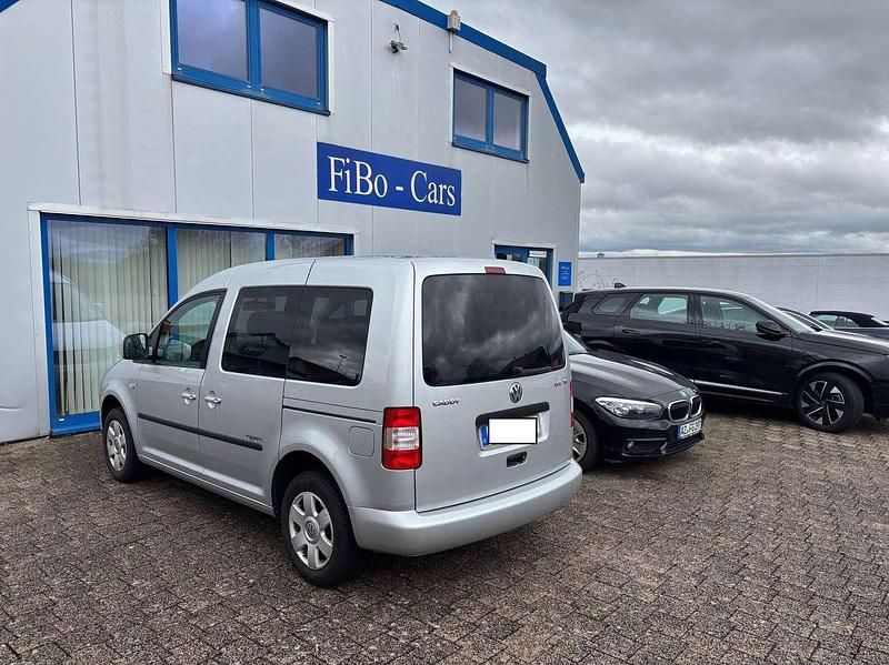 Gebraucht VW Caddy Team 102 PS (75 kW) 2010 Reflexsilber metallic Van / Kleinbus