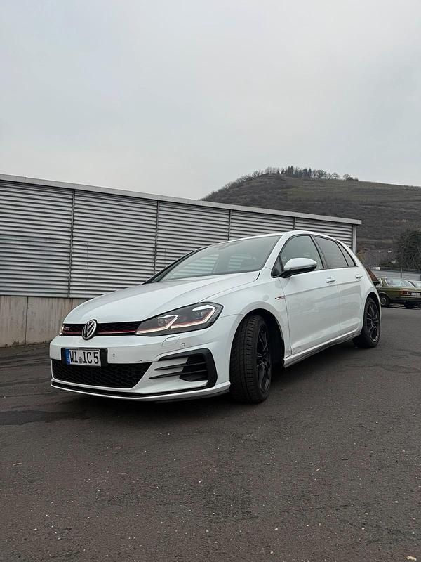 Weiß Gebraucht 2020 VW Golf VII GTI Limousine | 18.400 € (Superpreis) - Bild 1/4
