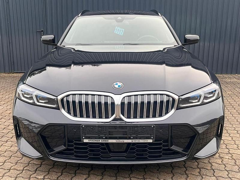 Gebraucht BMW 318 M Sport 156 PS (114 kW) 2024 Schwarz Kombi