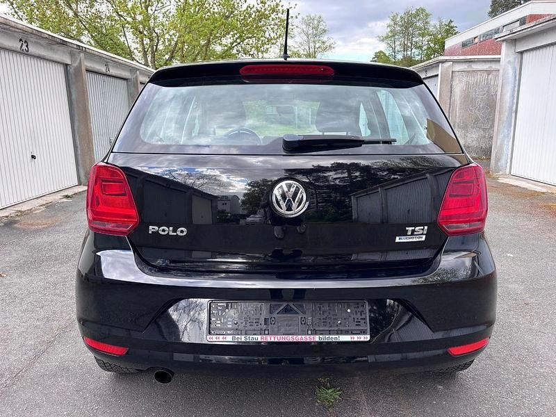 Usado VW Polo 90 HP (66 kW) 2015 Preto Sedan