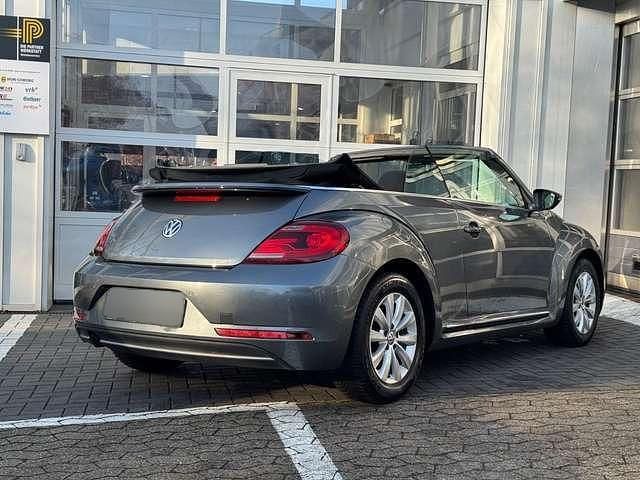 Gebraucht VW Beetle Cabriolet 105 PS (77 kW) 2018 Grau metallic Cabrio