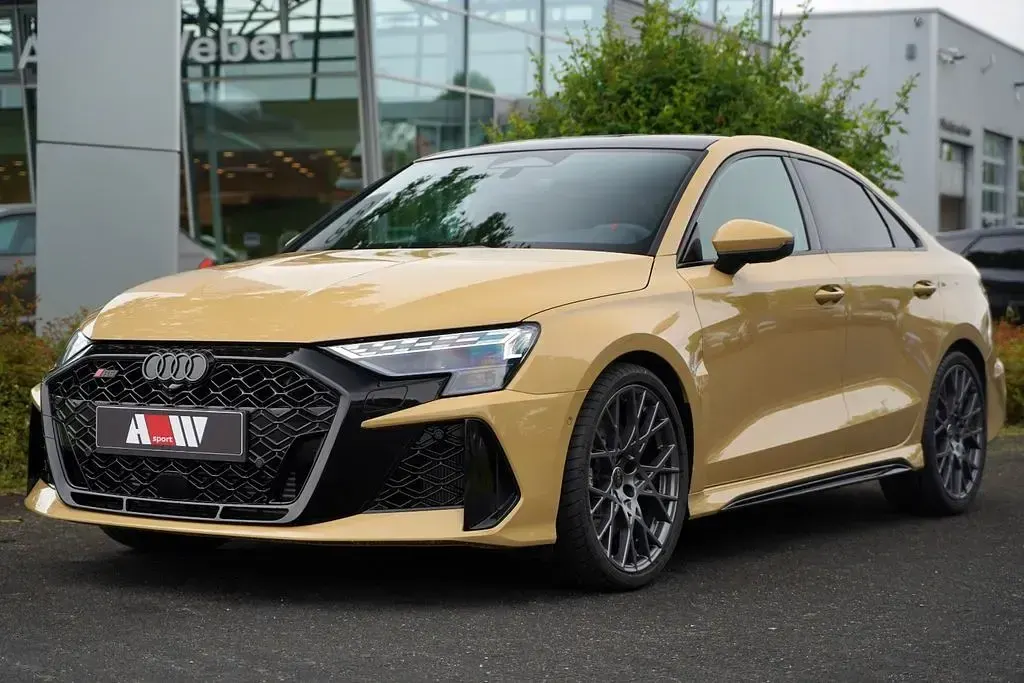 Neu Audi RS3 Ambiente 400 PS (294 kW) 2026 Beige Limousine