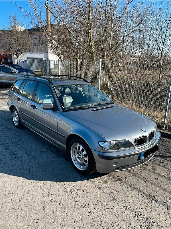 Gebraucht BMW 320 150 PS (110 kW) 2005 Grau Kombi