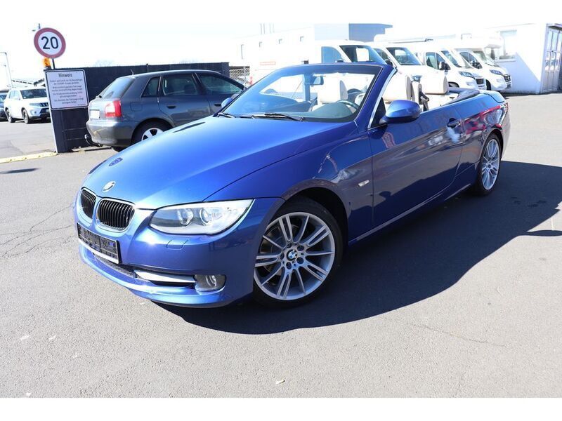 Blau Gebraucht 2011 BMW 318 Cabriolet Cabrio | 10.990 € (Fairer Preis) - Bild 1/4