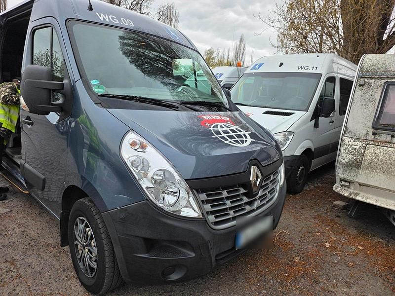 Second-hand Renault Master 110 CP (80 kW) 2015 Gri Van