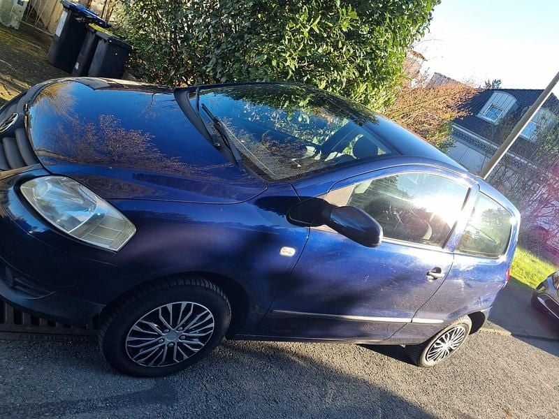 Second-hand VW Fox 54 CP (39 kW) 2007 Albastru Hatchback