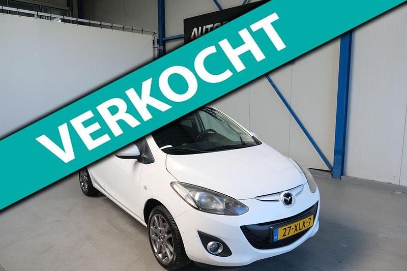 Weiß Gebraucht 2012 Mazda 2 Limousine | 1.750 € (Fairer Preis) - Bild 1/4