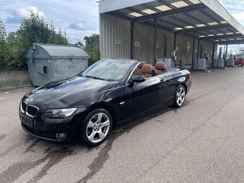 Gebraucht BMW 320 Cabriolet 177 PS (130 kW) 2009 Schwarz Cabrio