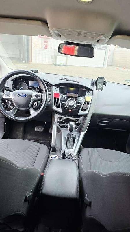 Gebraucht Ford Focus Titanium 116 PS (85 kW) 2012 Grau Kombi