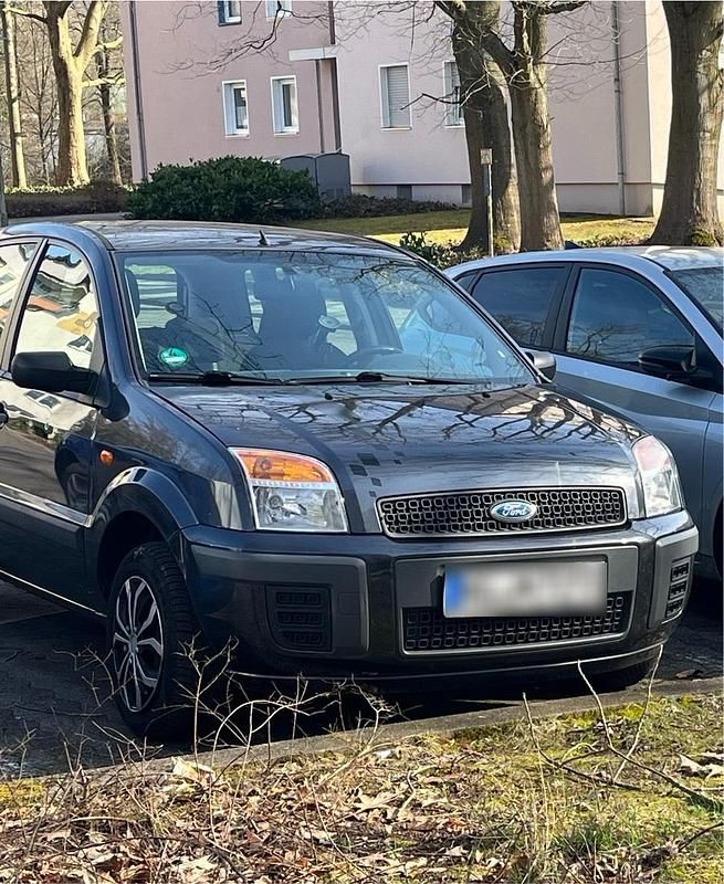 Gebraucht Ford Fusion 101 PS (74 kW) 2008 Grau Kleinwagen