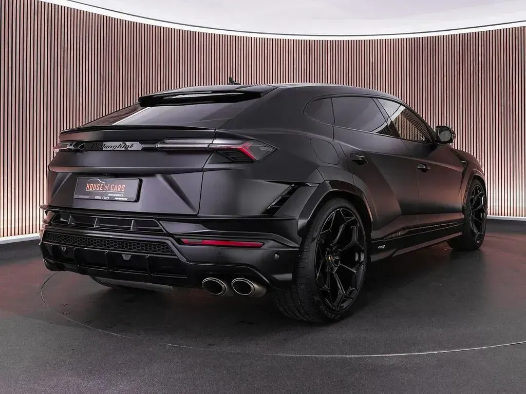 Usata Lamborghini Urus 666 CV (489 kW) 2023 Nero SUV