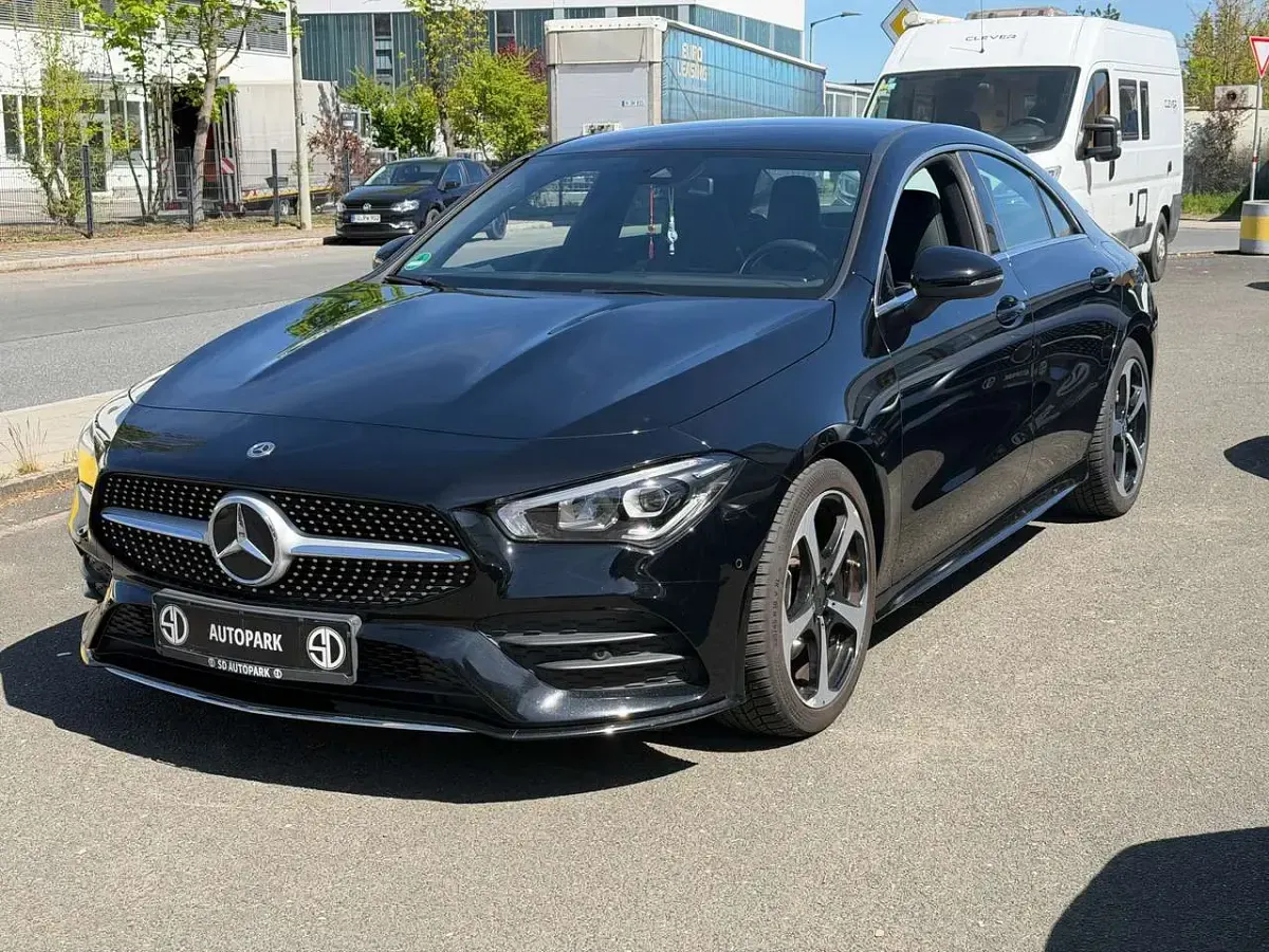 Gebraucht Mercedes CLA200 AMG line 163 PS (119 kW) 2022 Schwarz Coupé