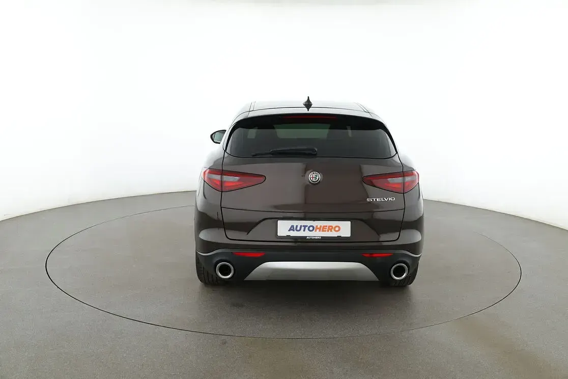 Gebraucht Alfa Romeo Stelvio Super 150 PS (110 kW) 2018 Grau SUV