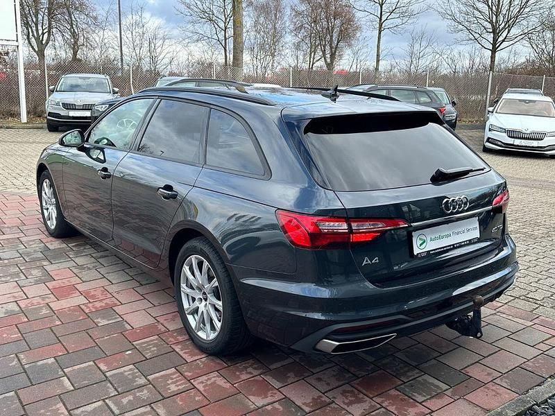 Gebraucht Audi A4 S-Line 204 PS (150 kW) 2023 Grau Kombi