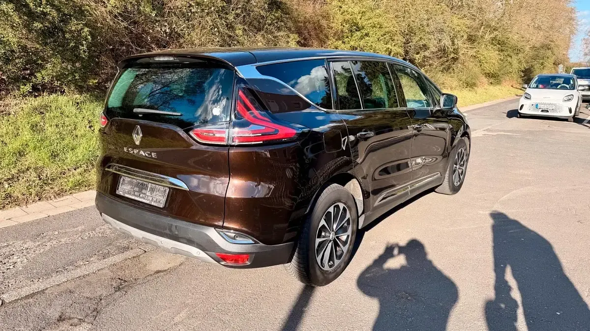 Gebraucht Renault Espace Initiale 160 PS (117 kW) 2015 Braun Van / Kleinbus