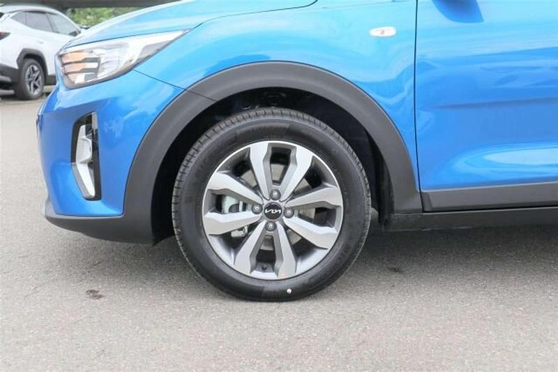 Neu Kia Stonic 101 PS (74 kW) 2025 Sporty blue SUV