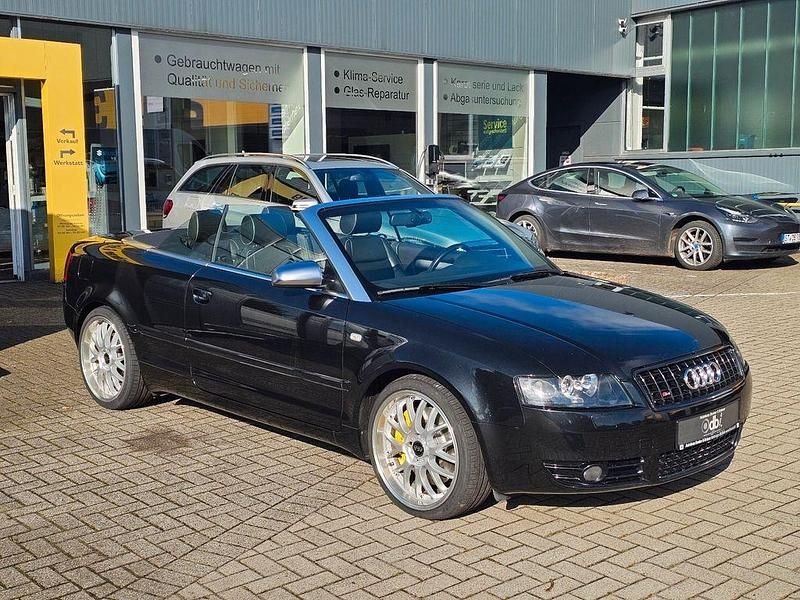 Schwarz Gebraucht 2005 Audi S4 Cabriolet Sport Cabrio | 18.700 € (Fairer Preis) - Bild 1/4