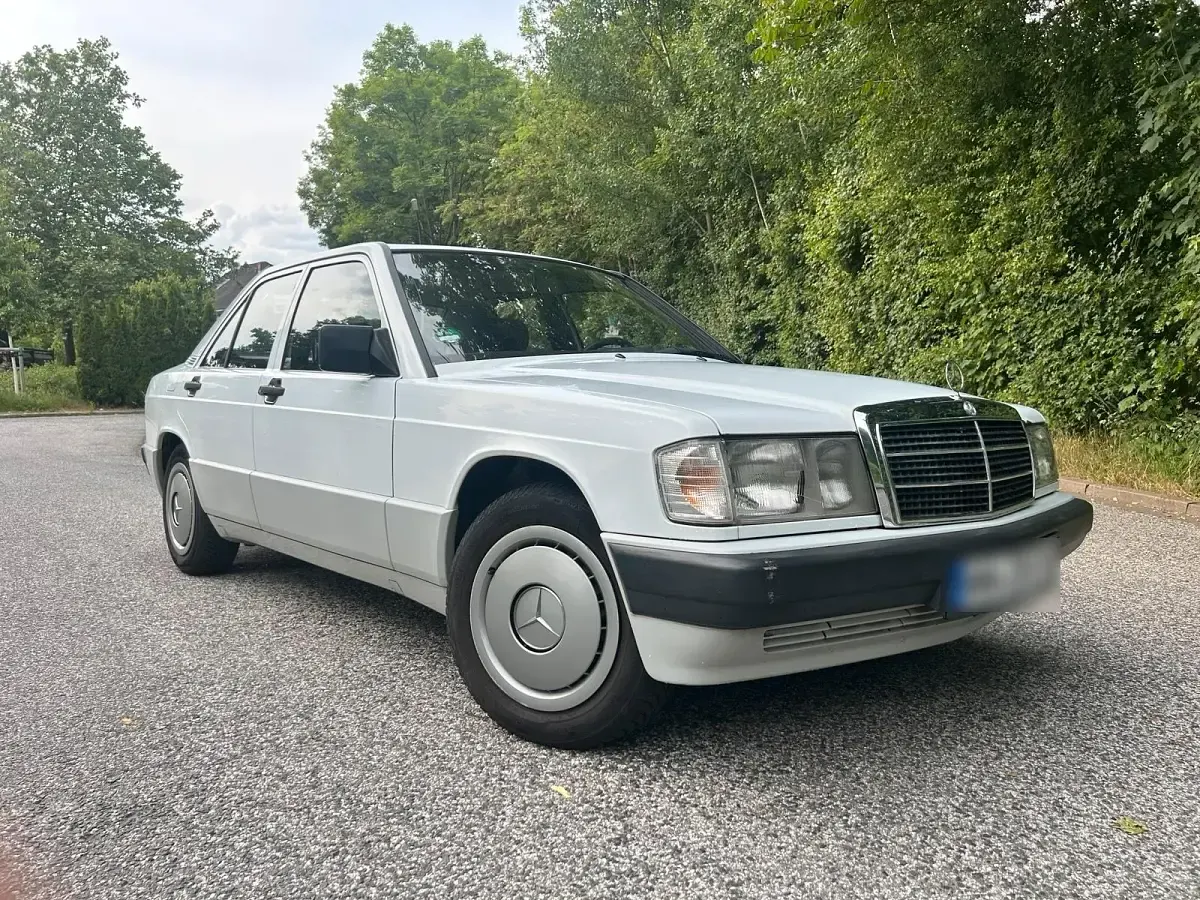 Gebraucht Mercedes 190 109 PS (80 kW) 1991 Weiß Limousine