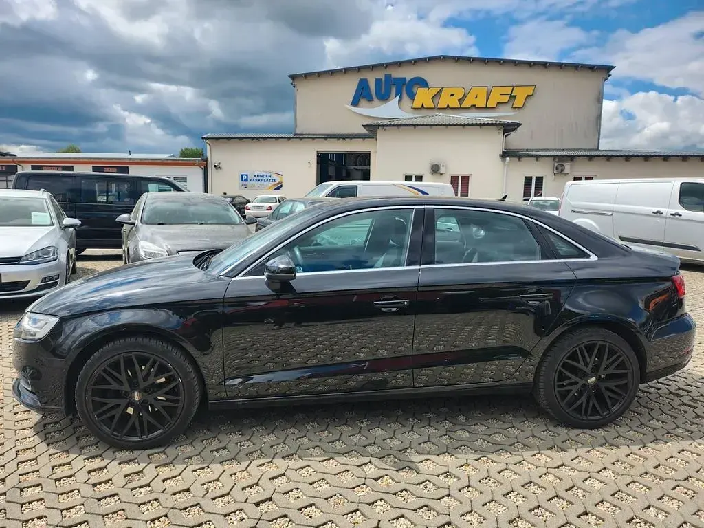 Gebraucht Audi A3 Design 116 PS (85 kW) 2019 Schwarz Limousine