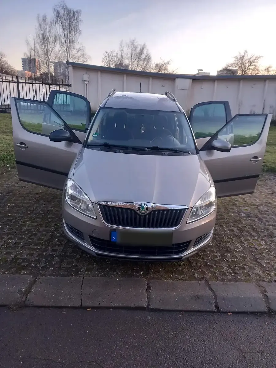 Gebraucht Skoda Roomster 2012 Braun Van / Kleinbus