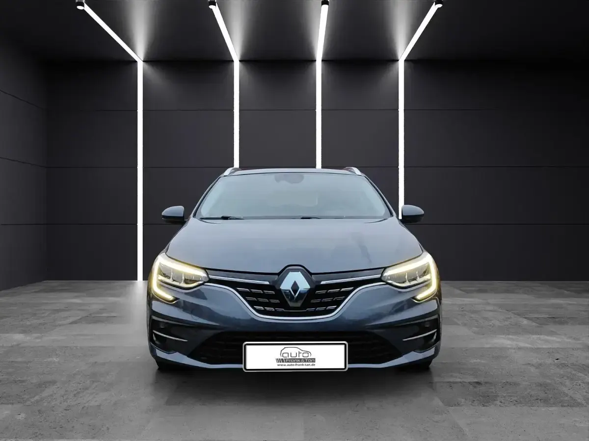 Gebraucht Renault Mégane GrandTour 140 PS (102 kW) 2023 Grau Kombi