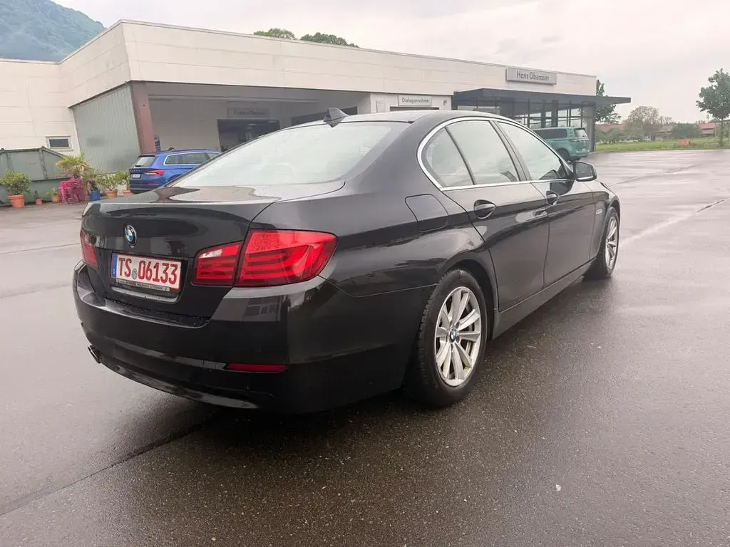 Używany BMW 520 184 KM (135 kW) 2011 Czarny Sedan/Limuzyna