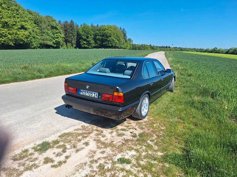 Gebraucht BMW 530 Performance 218 PS (160 kW) 1992 Schwarz Limousine