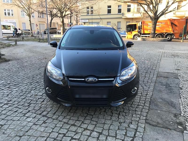 Gebraucht Ford Focus Titanium 150 PS (110 kW) 2011 Schwarz Limousine