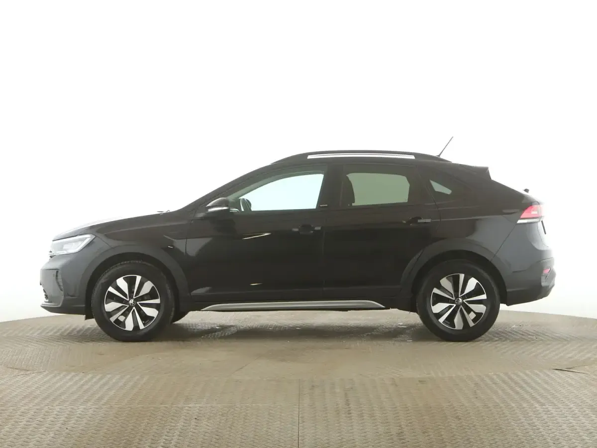 Gebraucht VW Taigo Move 110 PS (80 kW) 2023 Deep black perleffekt SUV