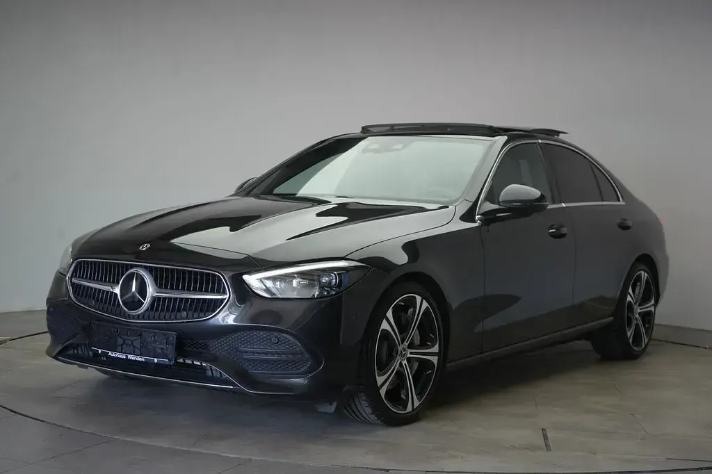 Gebraucht Mercedes C300 Avantgarde 265 PS (194 kW) 2022 Grau Limousine