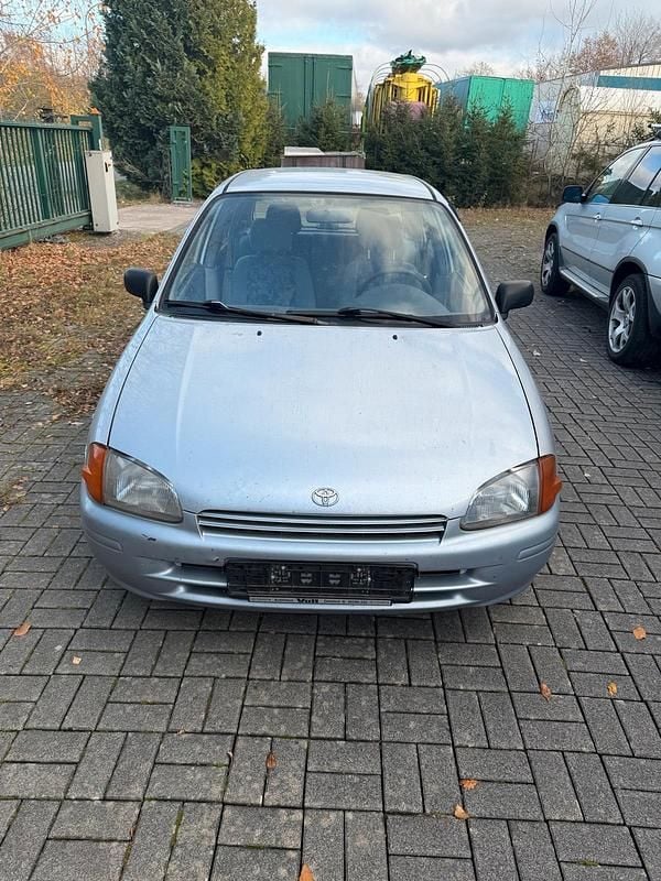 Silber Gebraucht 1998 Toyota Starlet Kleinwagen | 3.400 € (Fairer Preis) - Bild 1/4