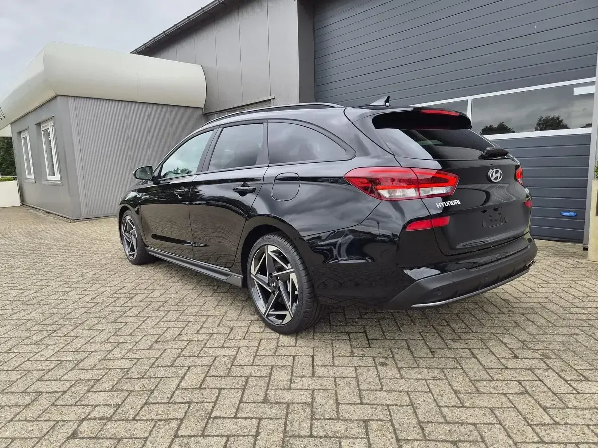 Neu Hyundai i30 N Line 150 PS (110 kW) 2026 Abyss black Kombi