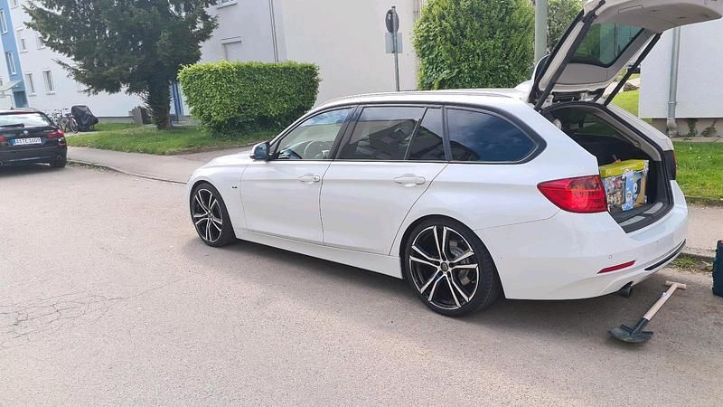 Weiß Gebraucht 2014 BMW 320 Sport Line Kombi | 8.700 € (Fairer Preis) - Bild 1/4