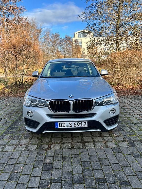 Silber Gebraucht 2018 BMW X4 Advantage SUV | 22.999 € (Superpreis) - Bild 1/4