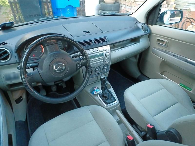 Gebraucht Mazda 2 64 PS (47 kW) 2007 Grün Kleinwagen