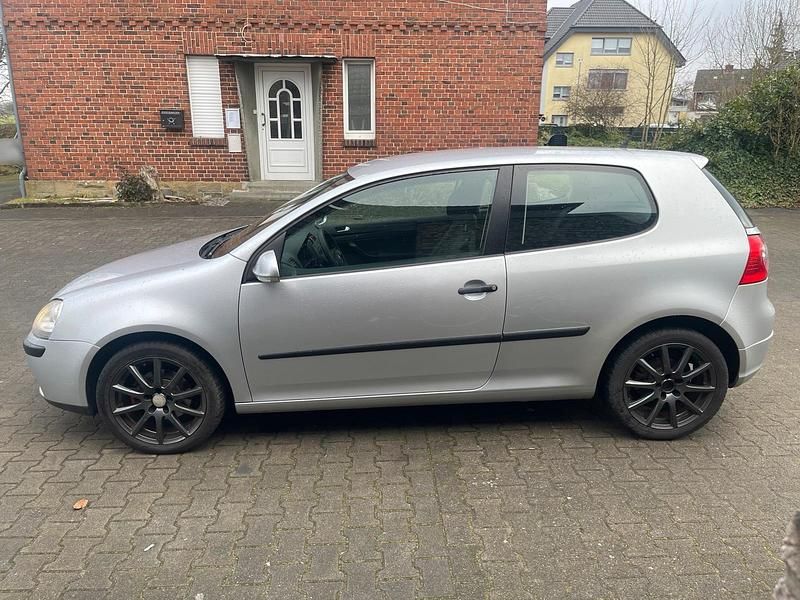Gebraucht VW Golf V 75 PS (55 kW) 2005 Silber Kleinwagen