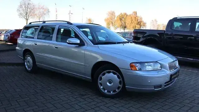 Gebraucht Volvo V70 Summum 180 PS (132 kW) 2006 Grau Kombi