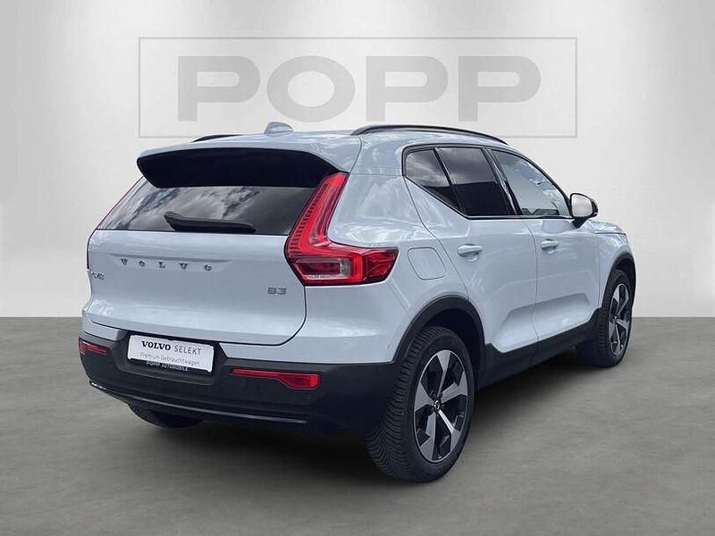 Gebraucht Volvo XC40 Plus 163 PS (119 kW) 2024 Cloud blue, solid / solid SUV