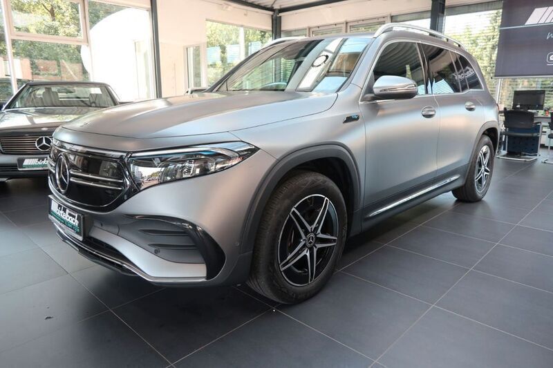 Grau Gebraucht 2022 Mercedes EQB350 AMG SUV | 37.300 € (Fairer Preis) - Bild 1/4