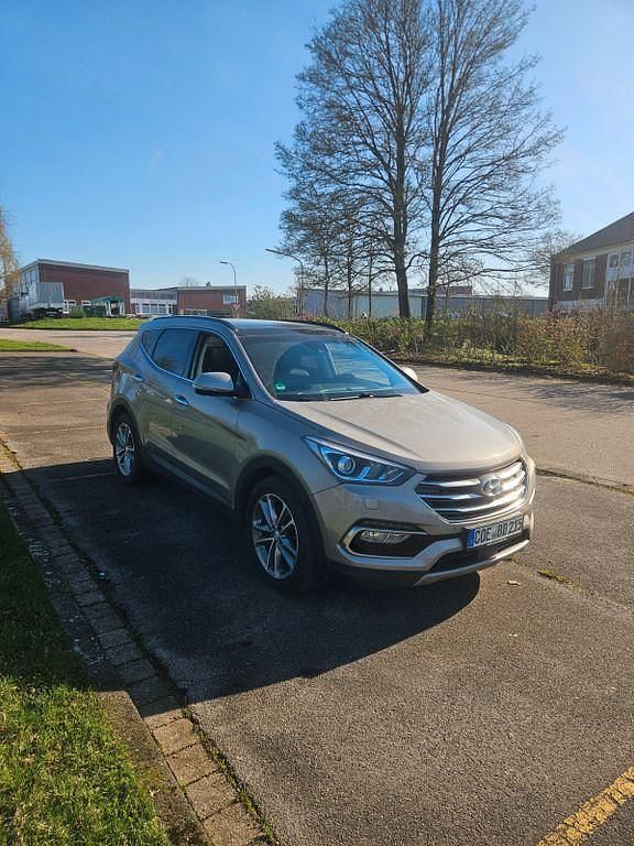 Gebraucht Hyundai Santa Fe Premium 200 PS (147 kW) 2016 Grau SUV