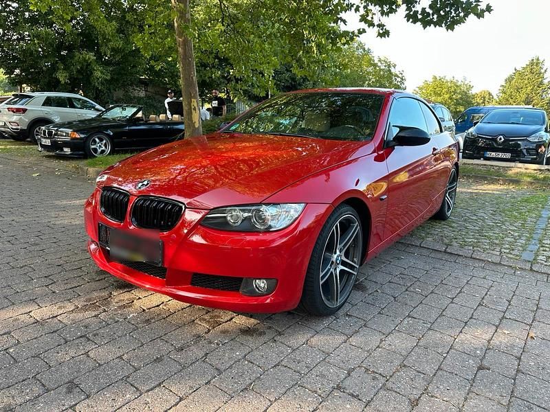 Rot Gebraucht 2007 BMW 330 Cabriolet Cabrio | 9.500 € (Guter Preis) - Bild 1/4